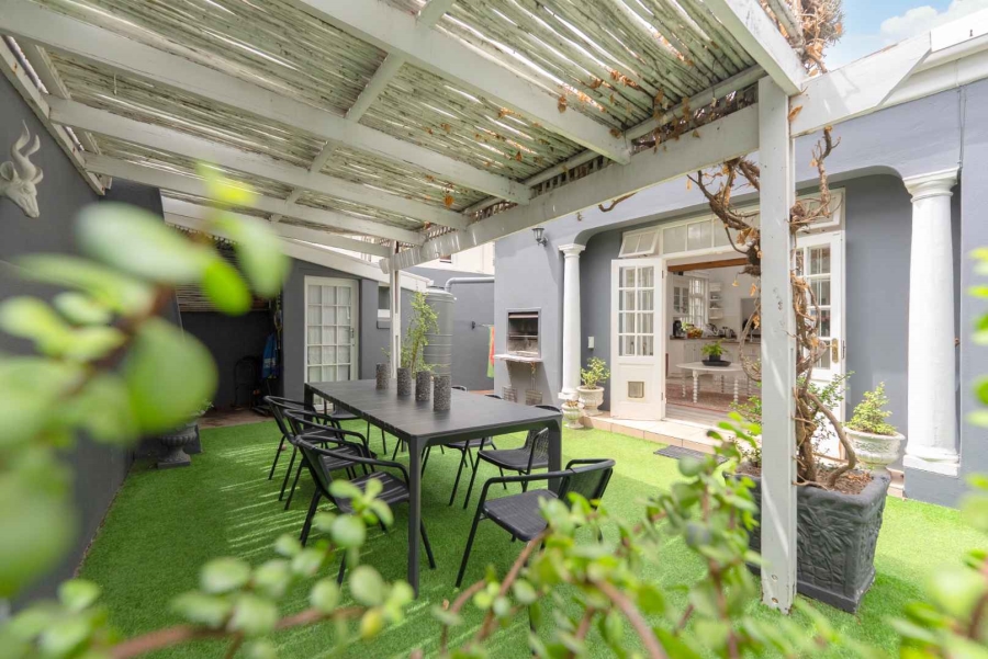 4 Bedroom Property for Sale in Tamboerskloof Western Cape